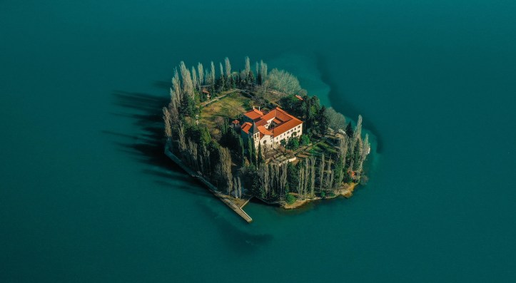 hrvoje-klaric-pdRsf77OBoo-unsplash